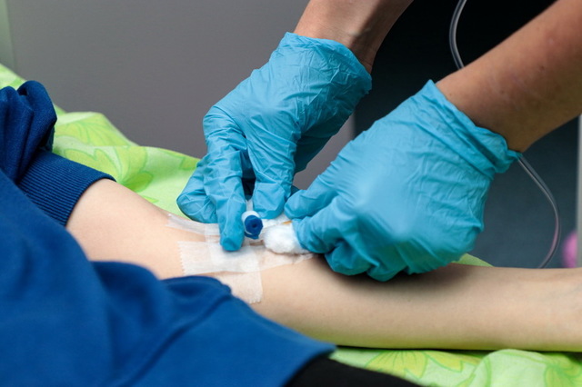 40 тисяч грн: Лікарі прифронтових громад Дніпропетровщини отримають підвищені зарплати