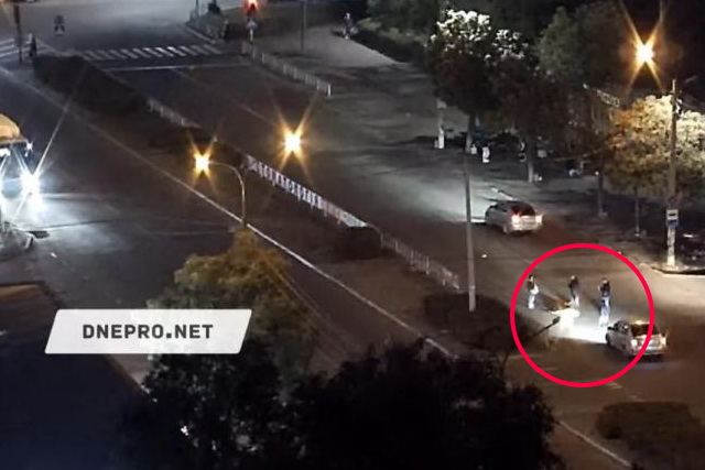 ВАЗ збив пенсіонерку та втік з місця ДТП (відео моменту)