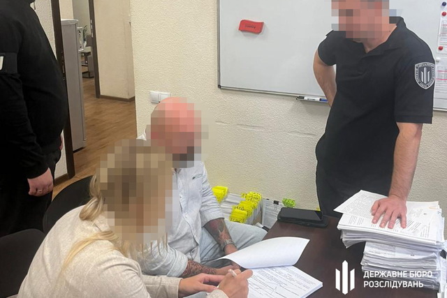 ДБР викрило новий епізод махінацій із закупівлею ліжок для військових на Дніпропетровщині. Загальні збитки склали майже 14 млн грн