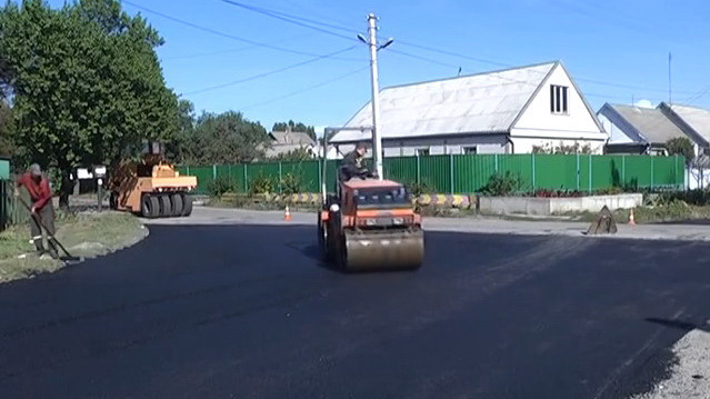 На улице Релеева начался ремонт дорожного покрытия