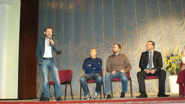 Представители центральных органов власти презентовали в Каменском всеукраинский клуб «КОЛО»