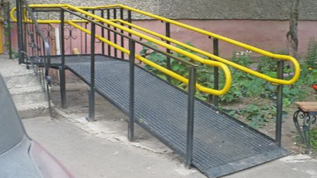 В Каменском в следующем году планируют обеспечить мобильность 10 инвалидам-колясочникам