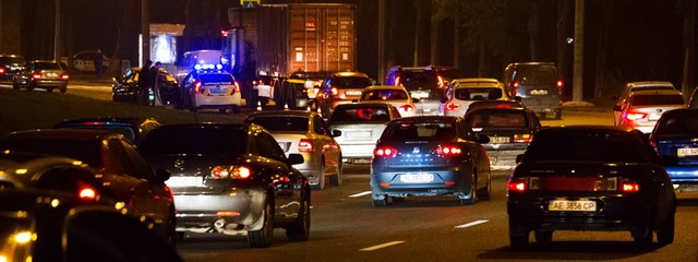 Два ДТП перед въездом на Кайдакский мост: образовалась пробка