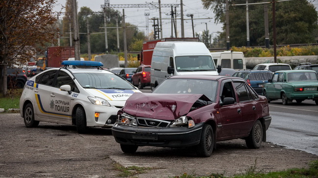 На Каруны столкнулись Daewoo и машрутка №23