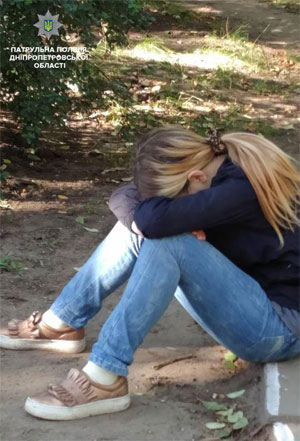 В Днепре девушки-подростки «отпраздновали» День рождения в компании полиции и скорой