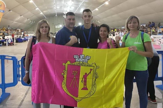 Тхэквондист из Каменского стал пятым на чемпионате Европы