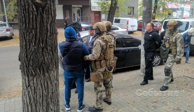 Задержание на Широкой в Каменском