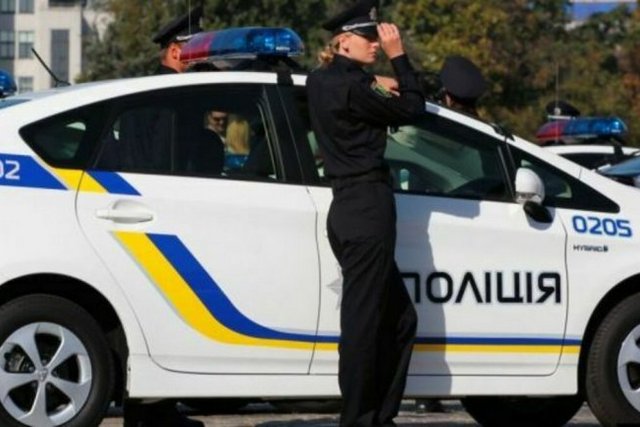 На Днепропетровщине поймали мужчин, которые выдавали себя за полицейских