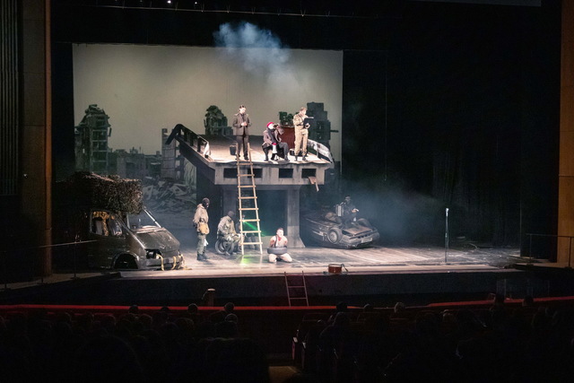 З величезним успіхом у Дніпрі пройшли гастролі Театру Лесі Українки