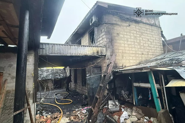 У Дніпрі чоловік отримав травми під час пожежі в житловому будинку