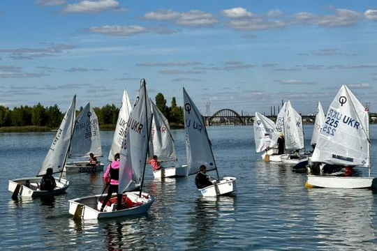 В Днепре провели регату юных яхтсменов