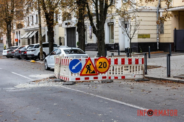 Провалля на Вернадського росте: дорога в центрі Дніпра руйнується після робіт комунальників