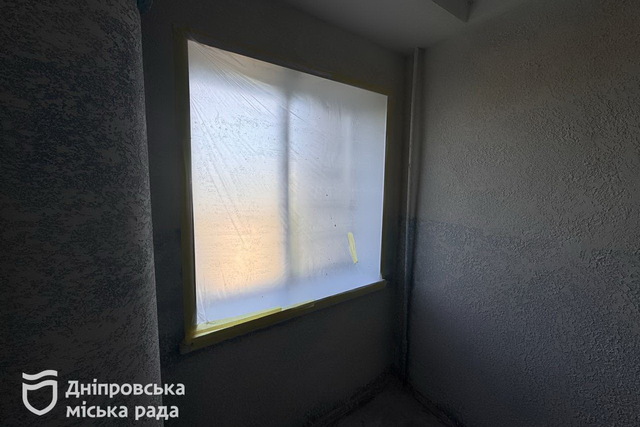 У Дніпрі системно оновлюють під’їзди: черга дійшла до будинку на проспекті Богдана Хмельницького, 138