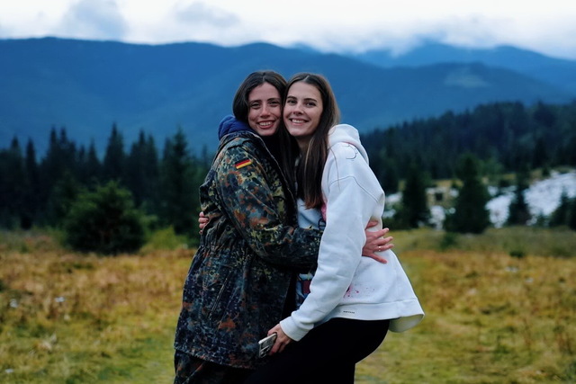 Ярослава Магучих знімає стрес у Карпатських горах