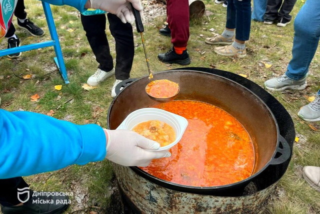 Борщ на 320 литров, марш мира, концерт: днепрян приглашают на фестиваль добра