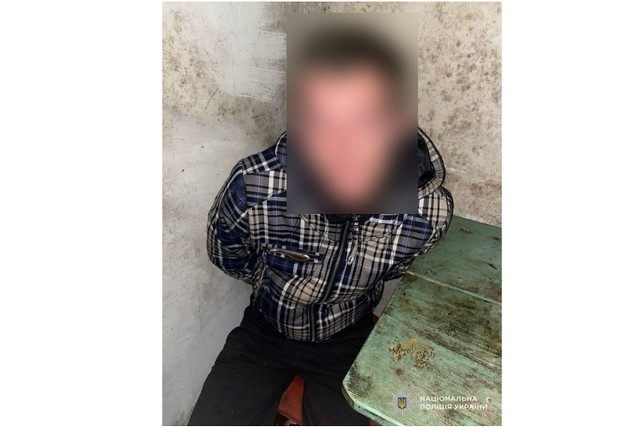 У Дніпрі поліцейські затримали чоловіка, який вдарив ножем свого батька