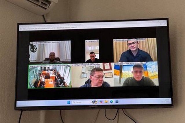 Обвинувачені до засідання долучились по відеоконференції. Суспільне Дніпро Тищенку змінили запобіжний захід. У Дніпрі пройшло судове засідання по справі нардепа і експоліцейського