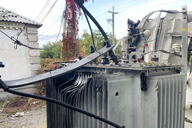 Атаки на энергообъекты: Энергетики восстановили свет для 330 тысяч семей за неделю