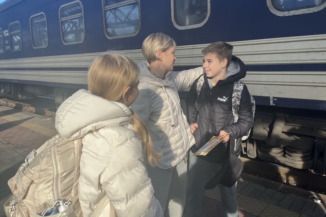 В лагерях «Артек» и «Соколята» бесплатно отдохнули уже 1,5 тысяч детей защитников из Днепра