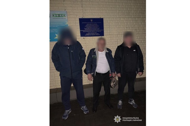 Полицейские Днепропетровщины выдворили из Украины 58-летнего нелегального мигранта