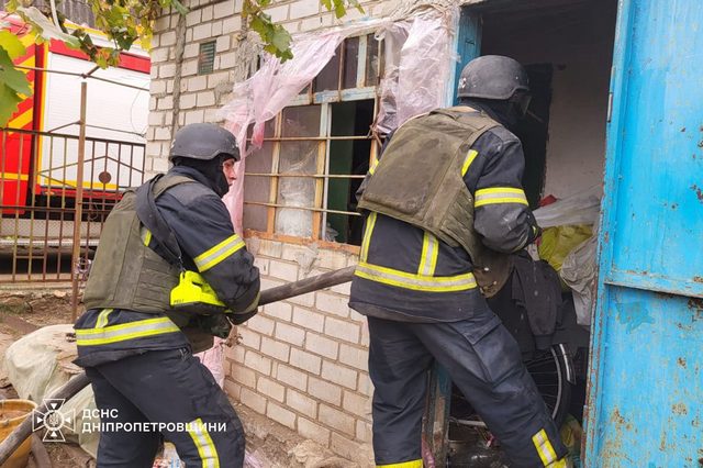 На Дніпропетровщині на пожежі рятувальники виявили чоловіка без ознак життя