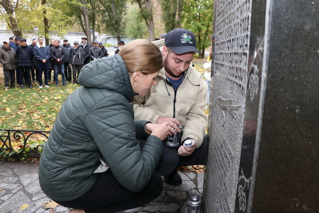 У Дніпрі вшанували пам'ять жертв масових розстрілів городян окупантами