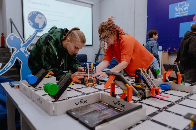 У Дніпрі конструювали зорельоти