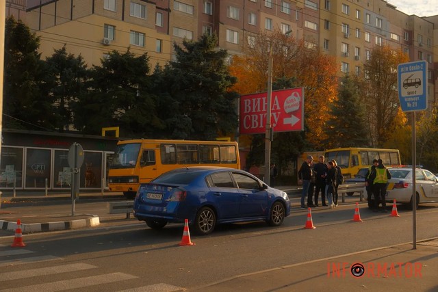 Фото: Денис Чубченко У Дніпрі на бульварі Слави Nissan збив жінку на переході