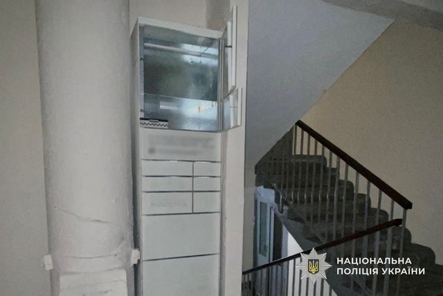 В Днепре задержали мужчин, которые похищали посылки из почтаматов города