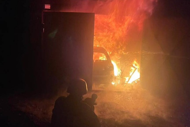 Ночью оккупанты атаковали три района Днепропетровщины: погибли спасатель и женщина, еще 9 человек пострадали