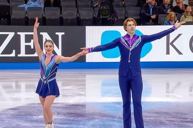 Дніпровські фігуристи влаштували благодійний ярмарок