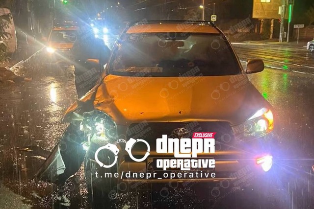 Вночі на Богдана Хмельницького автівка насмерть збила людину