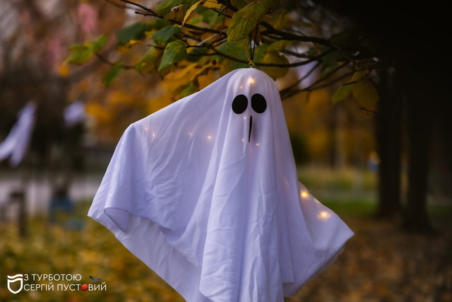 В сквере Усачева поселился настоящий ужас