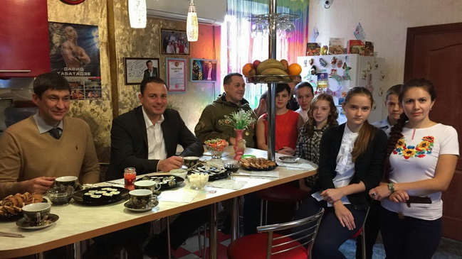 Керівники Кам’янської міської ради відвідали дитячий будинок сімейного типу