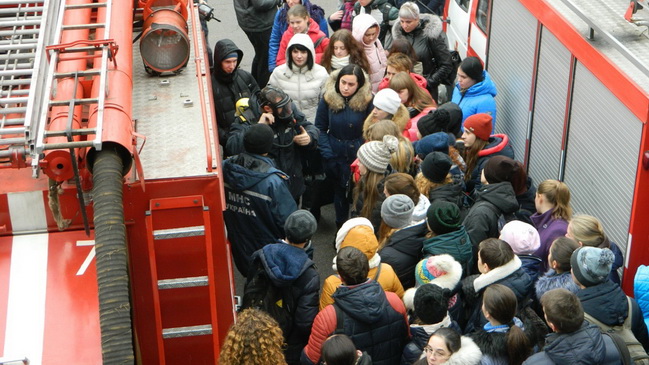 Студентів медичного коледжу Кам’янського ознайомили зі специфікою роботи Служби порятунку «101»
