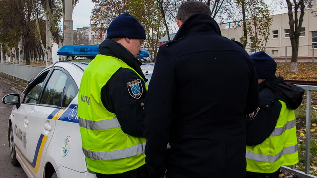 На Запорожском шоссе столкнулись четыре автомобиля