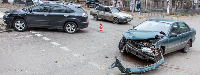 �� ����������� ������ � ������������� ����������� Lexus � Toyota: ������������ ������