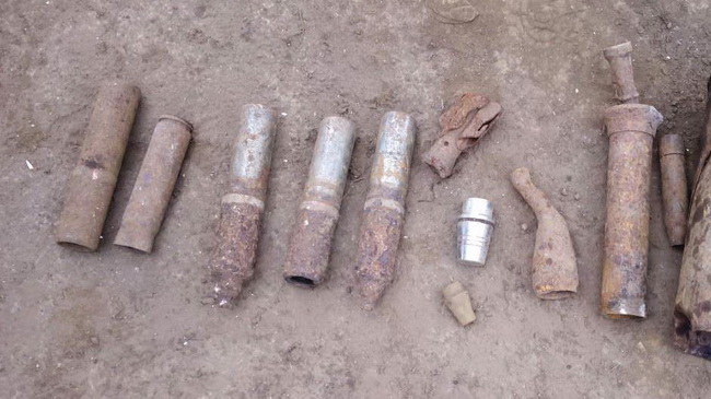 В Каменском в вагонах с металлоломом обнаружили артиллерийские снаряды