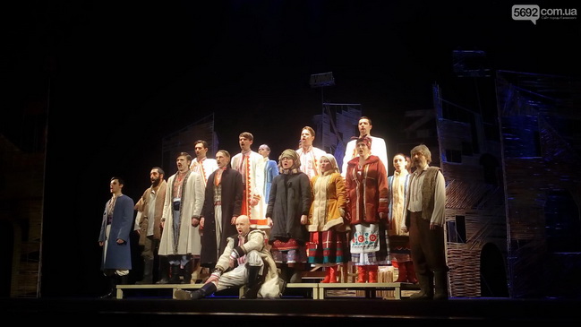 Театр Каменского показал комедию с перчиком