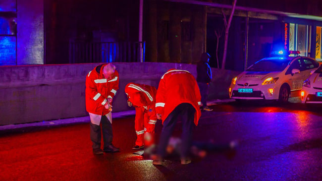 На проспекте Богдана Хмельницкого Opel насмерть переехал мужчину