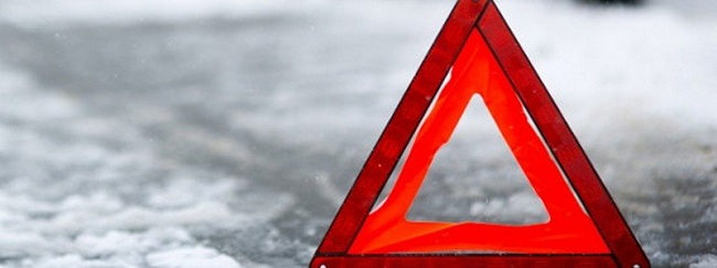 В Каменском автомобиль едва не вылетел с моста