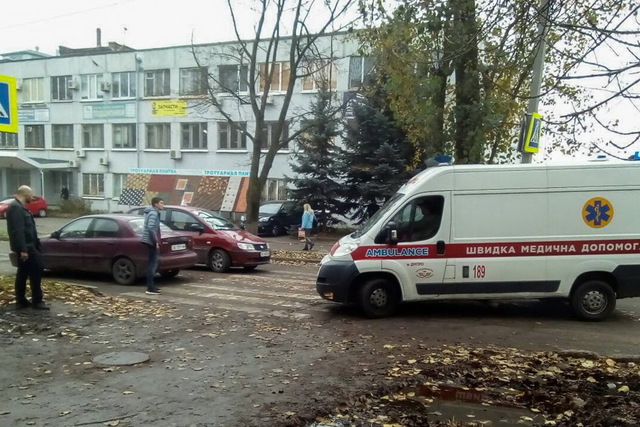В Днепре возле 62-й школы сбили ребенка на переходе