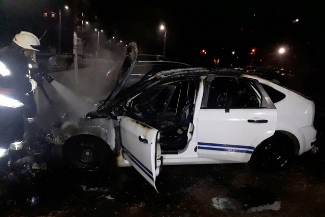 В Днепре спасатели ликвидировали возгорание легкового автомобиля