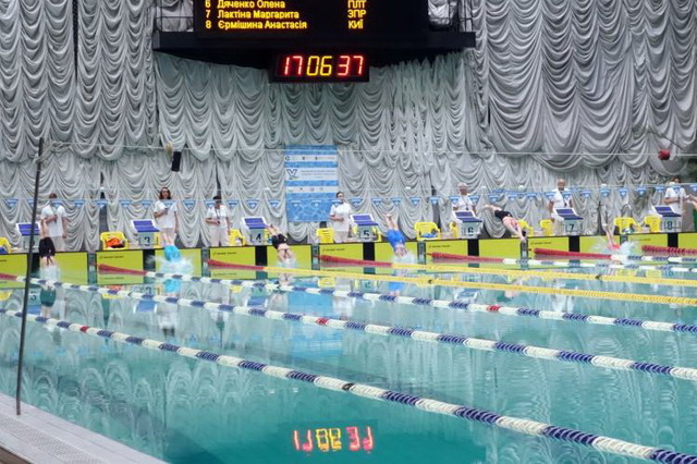 Спортсмены Днепропетровщины завоевали два золота в личном зачете чемпионата Украины по плаванию