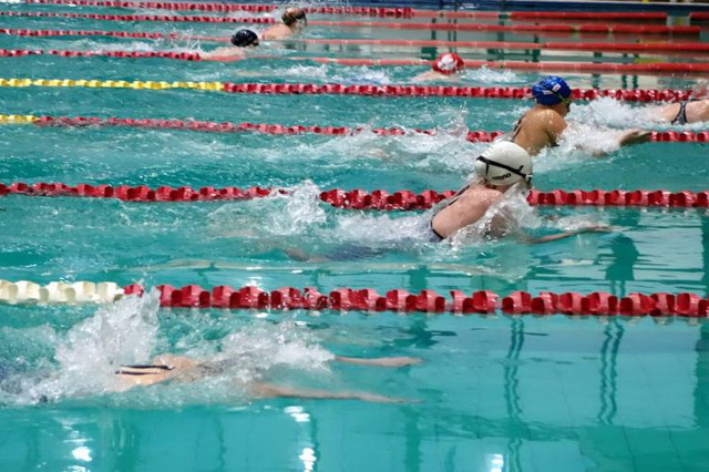 Каменчанка завоевала 5 золотых медалей на юниорском чемпионате Украины по плаванию