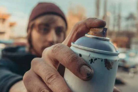 На Днепропетровщине художник заплатит «Укрзализнице» за очистку вагона от граффити