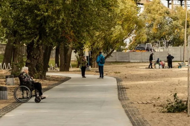 У Дніпрі на ремонт дороги на Монастирському острові витратять ще 6 мільйонів