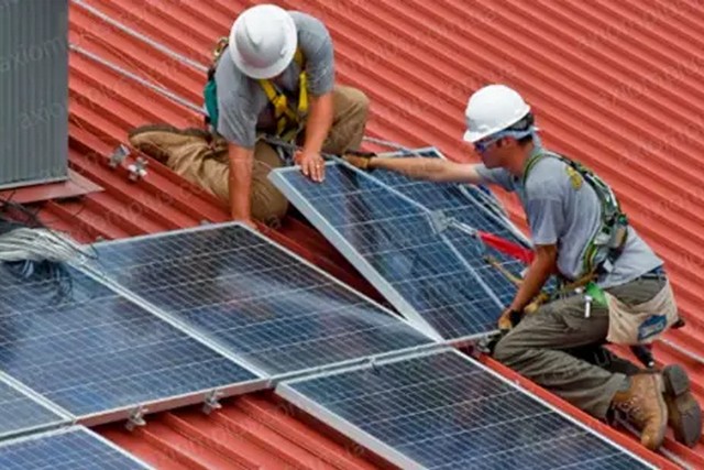 Правительство упростило получение кредитов на солнечные и ветряные электростанции для домохозяйств - Минэнерго