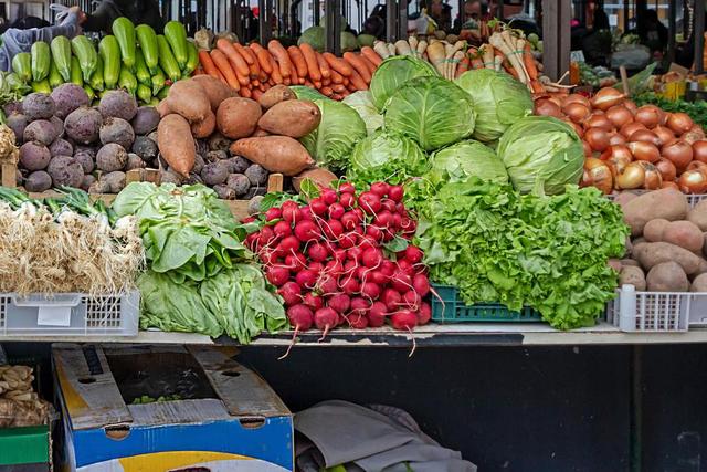 фото ua.depositphotos.com Некоторые овощи и фрукты в Украине стремительно дешевеют: что и сколько сейчас стоит