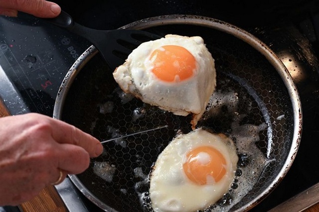 У жовтні ціни на яйця зросли на 11%\Фото: Getty Images Інфляція в Україні впала до мінімуму за рік